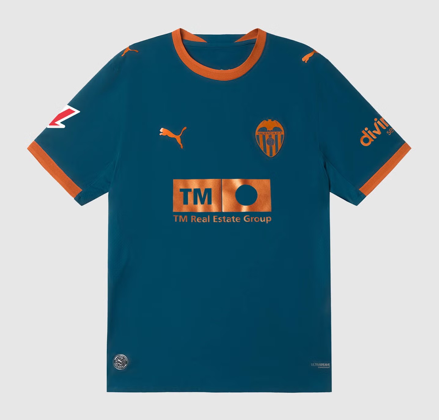 Segunda equipación de Valencia 26-27