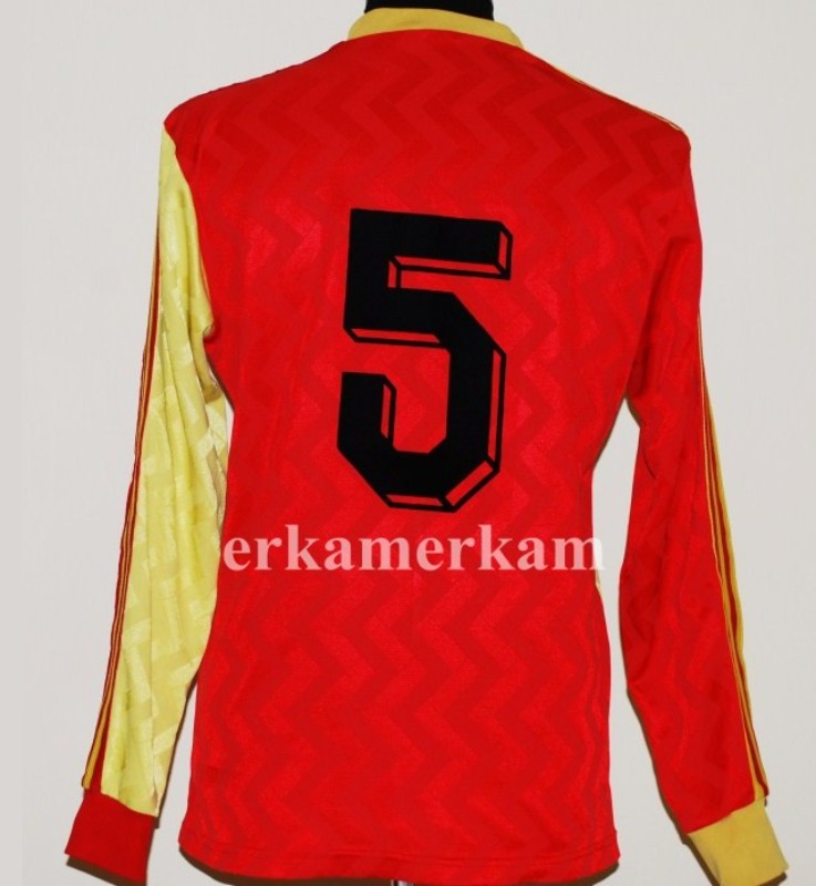 Galatasaray 90-91 Local 3