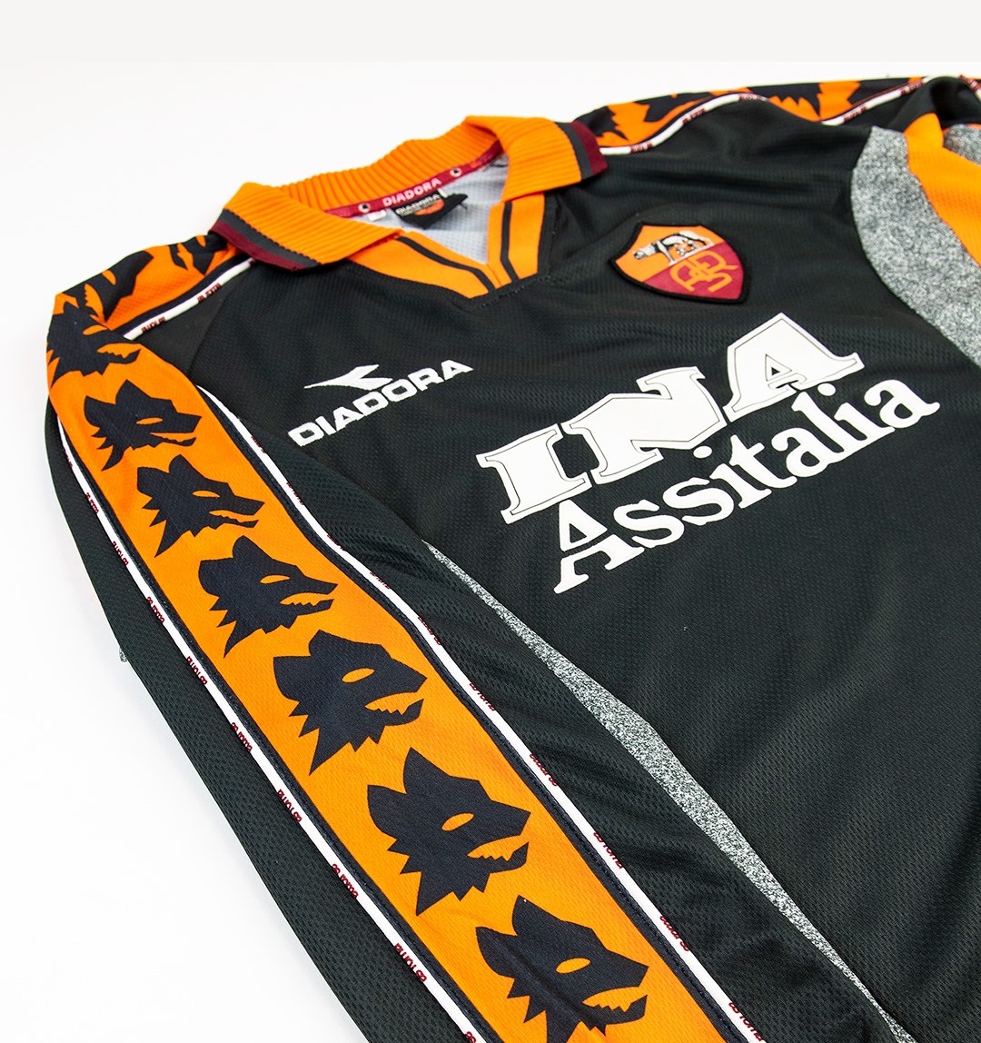 Tercera equipación de Roma 98-99