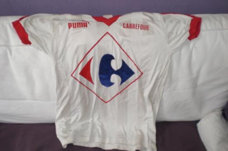 Segunda equipación de Olympique de Lyon 84-85