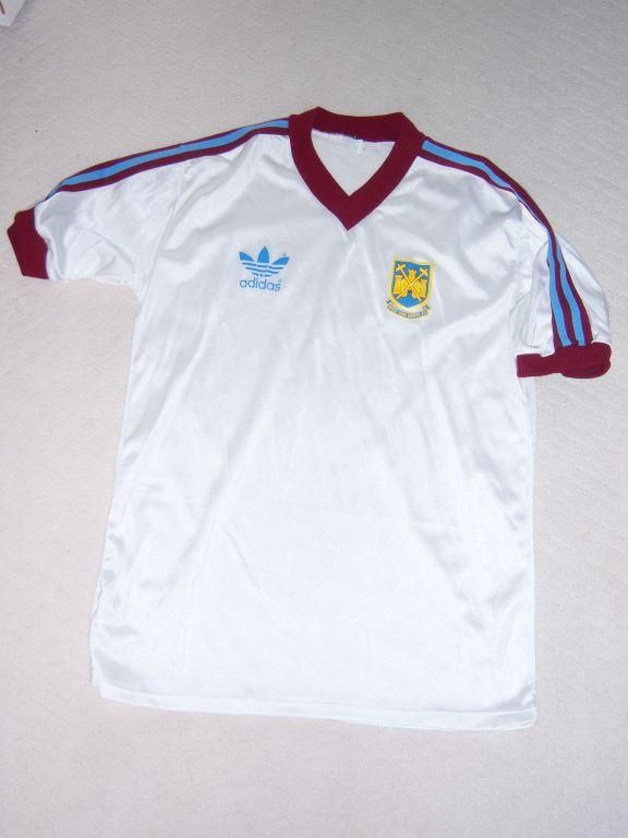 Segunda equipación de West Ham United 80-81
