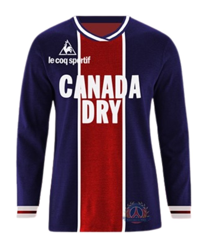 Primera equipación de Paris Saint-Germain 73-74