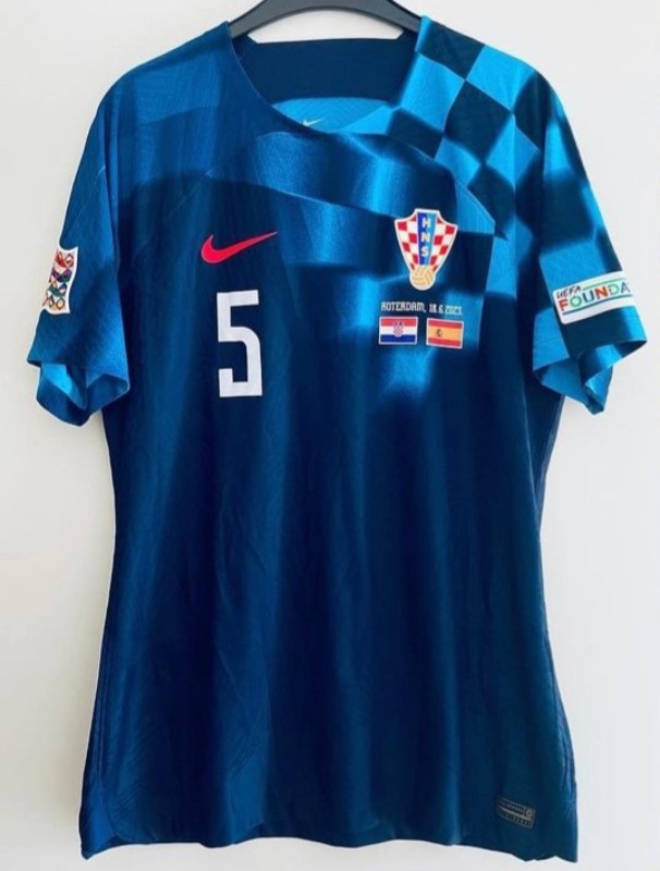Equipación especial de Croacia 22-23