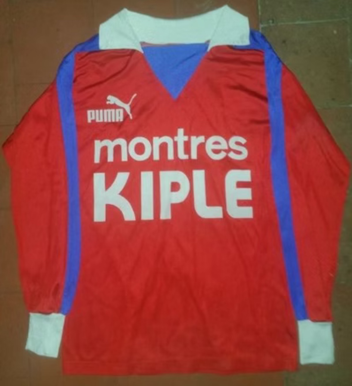Segunda equipación de Olympique de Lyon 80-81
