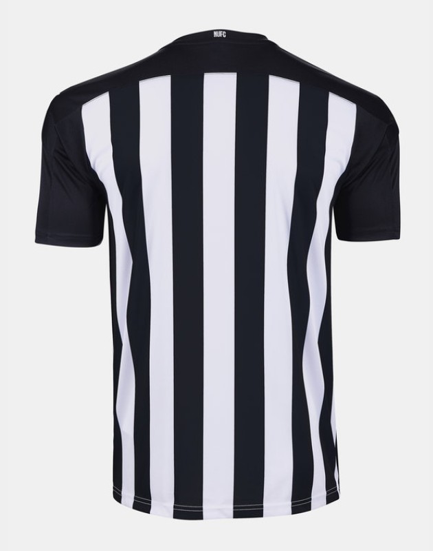 Newcastle United 20-21 Local 2