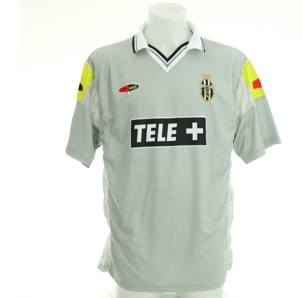 Juventus FC 00-01 Visitante 4