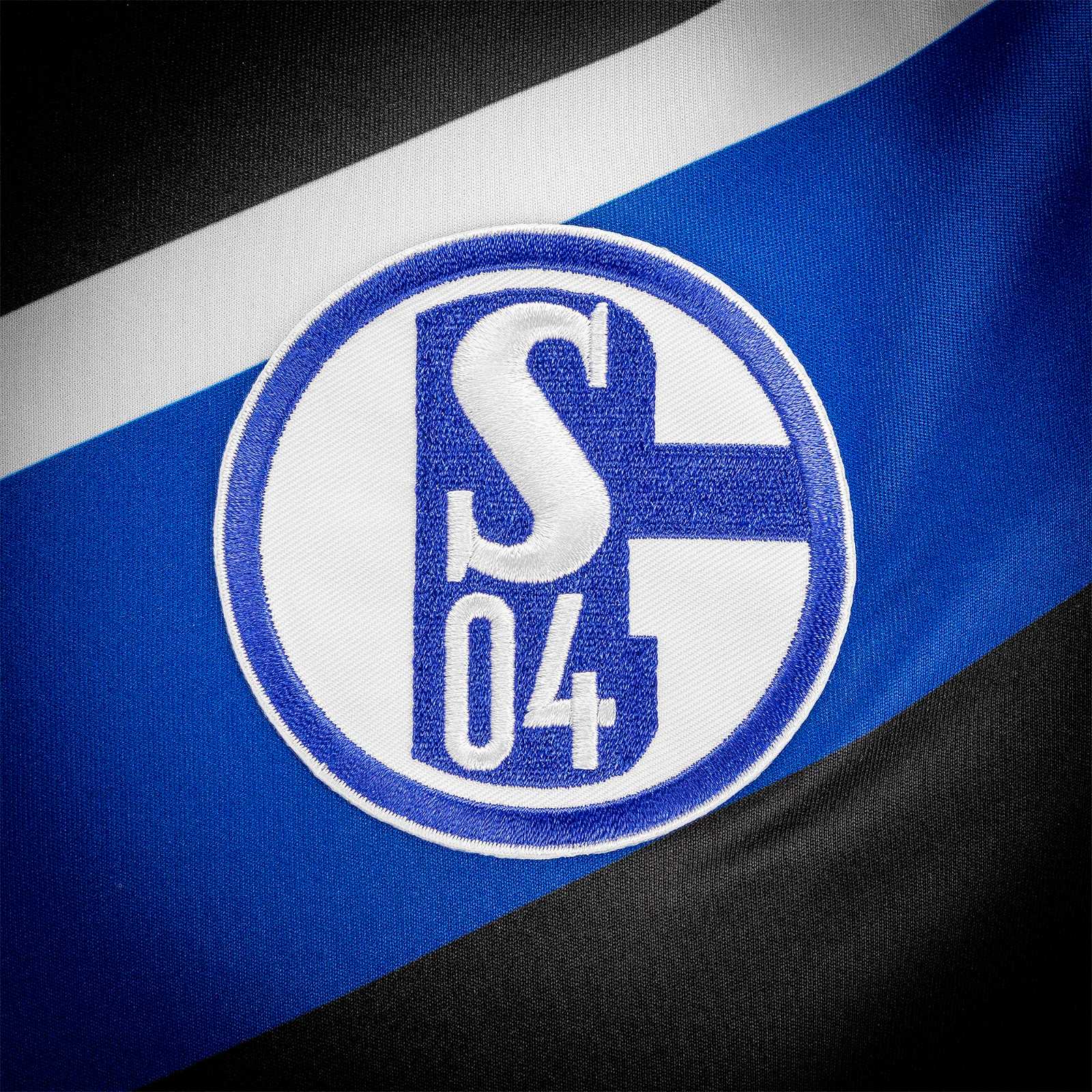 Schalke 04 23-24 Tercera 4