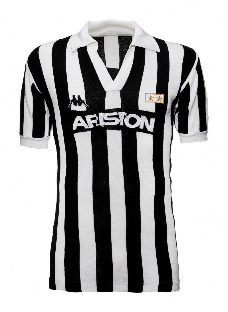 Primera equipación de Juventus 85-86