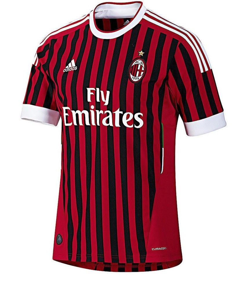 Primera equipación de Milan 11-12
