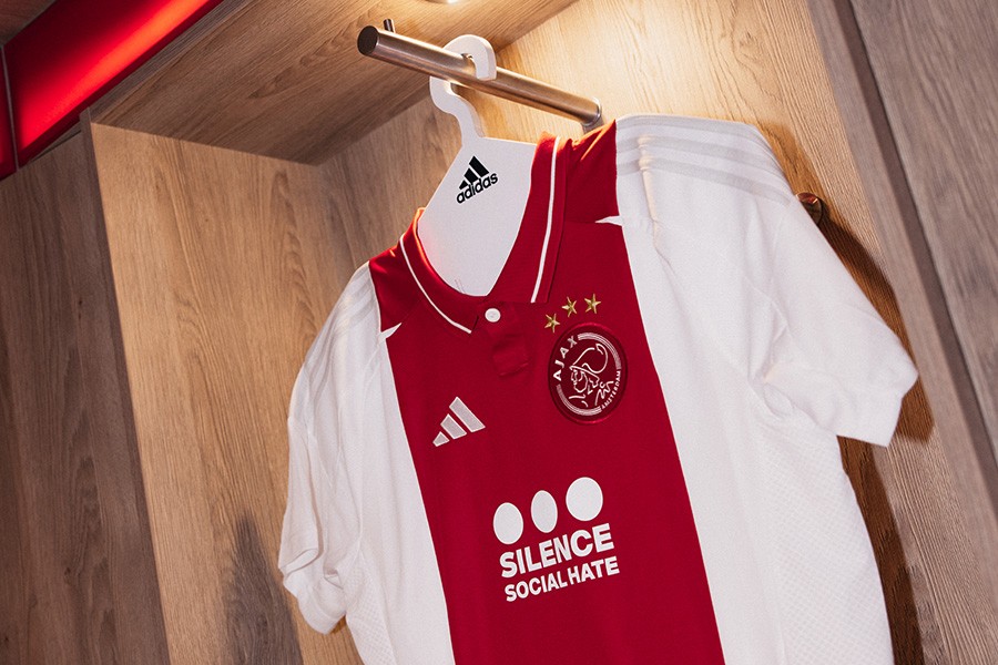 Ajax Amsterdam 24-25 Local 2