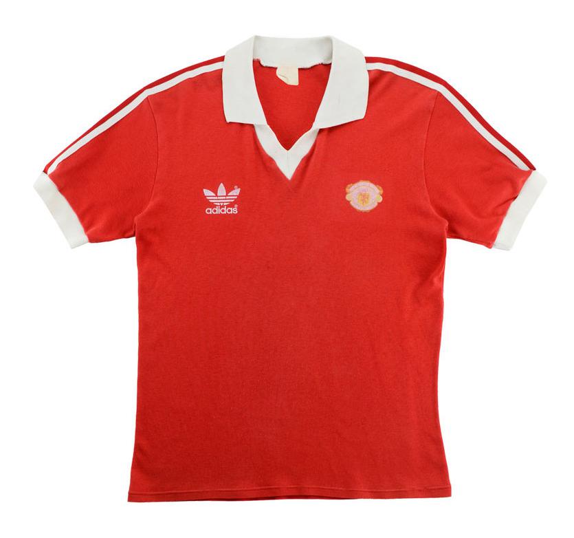 Primera equipación de Manchester United 81-82