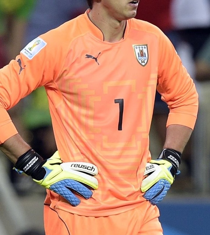 Equipación de portero de Uruguay 2014