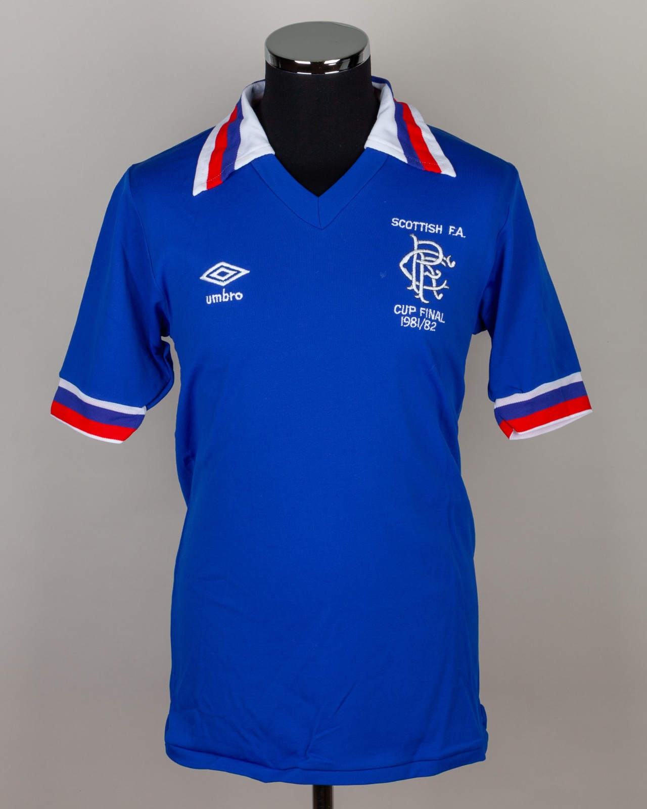 Equipación especial de Glasgow Rangers 81-82