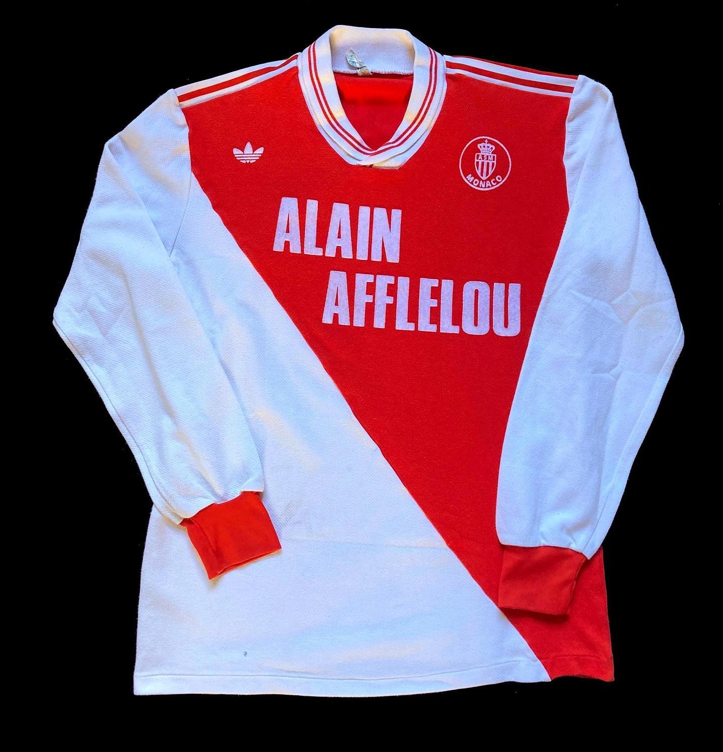 Primera equipación de Monaco 87-88