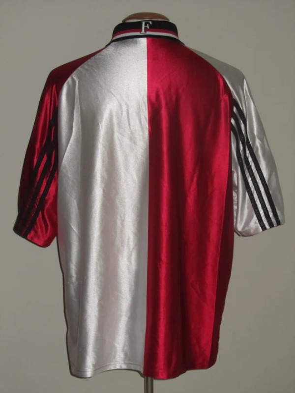 Feyenoord 98-99 Local 2