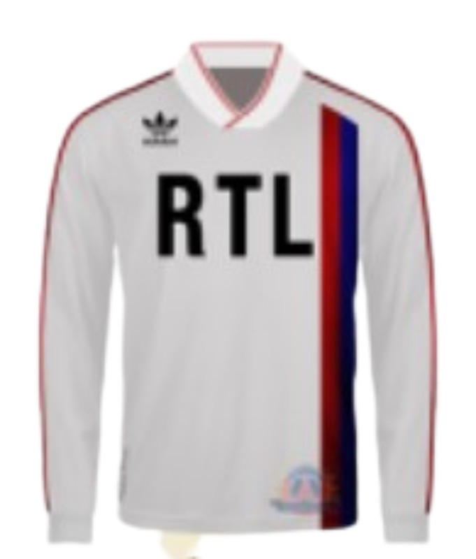 Primera equipación de Paris Saint-Germain 90-91