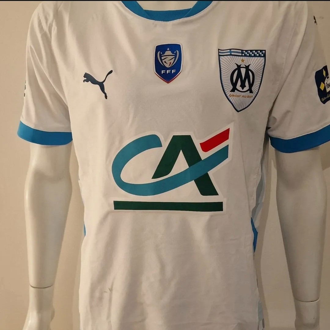 Primera equipación de Olympique de Marsella 24-25