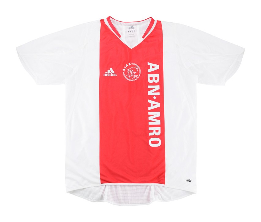 Primera equipación de Ajax 04-05