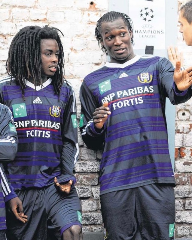 RSC Anderlecht 09-10 Visitante 2