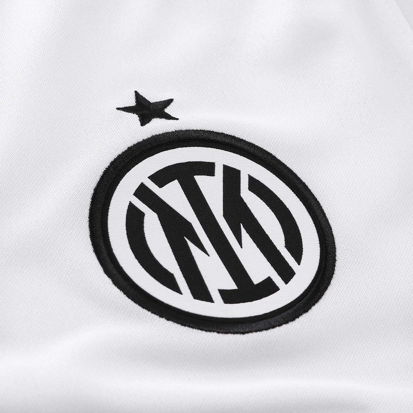 Inter Milan 21-22 Visitante 4