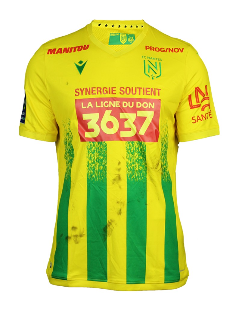 Primera equipación de Nantes 20-21