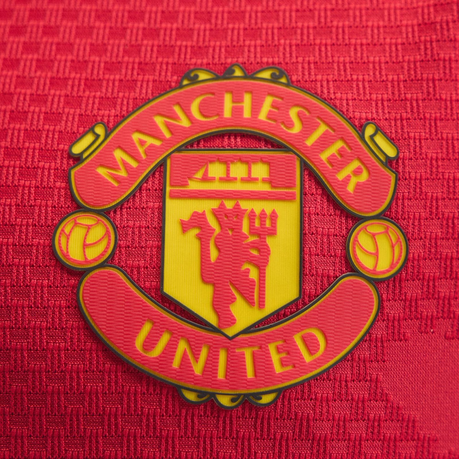 Manchester United 25-26 Local 3
