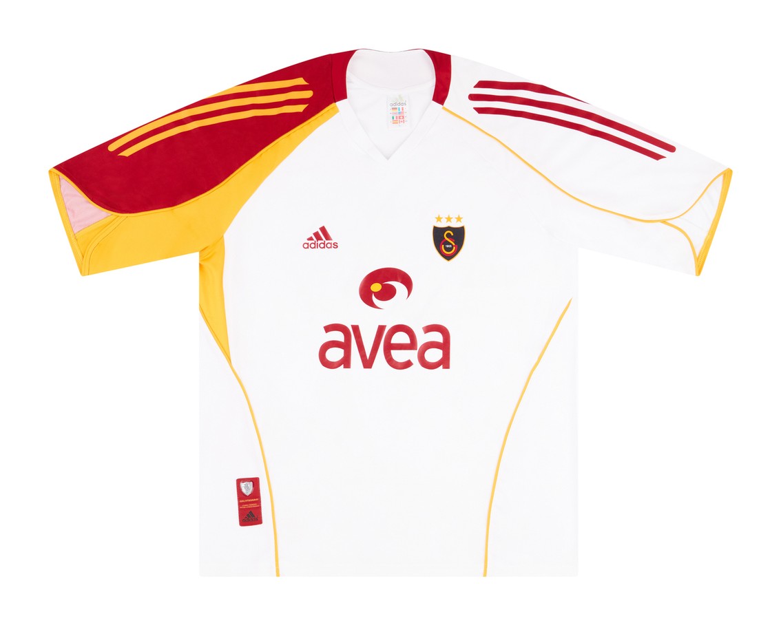 Segunda equipación de Galatasaray 05-06