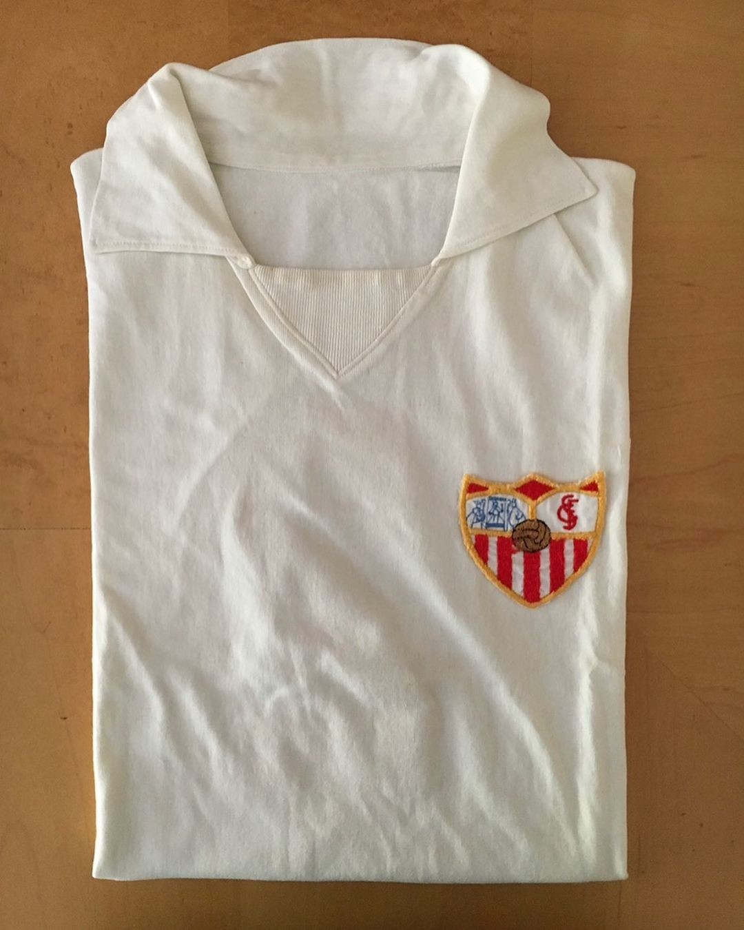 Primera equipación de Sevilla FC 72-73