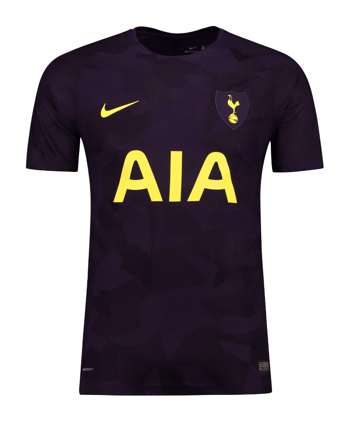 Tercera equipación de Tottenham 17-18