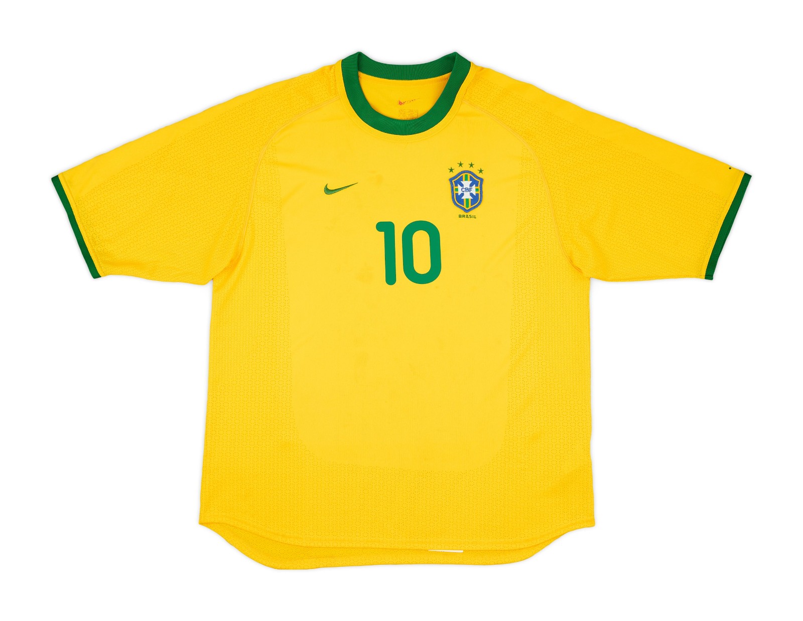 Primera equipación de Brasil 2000