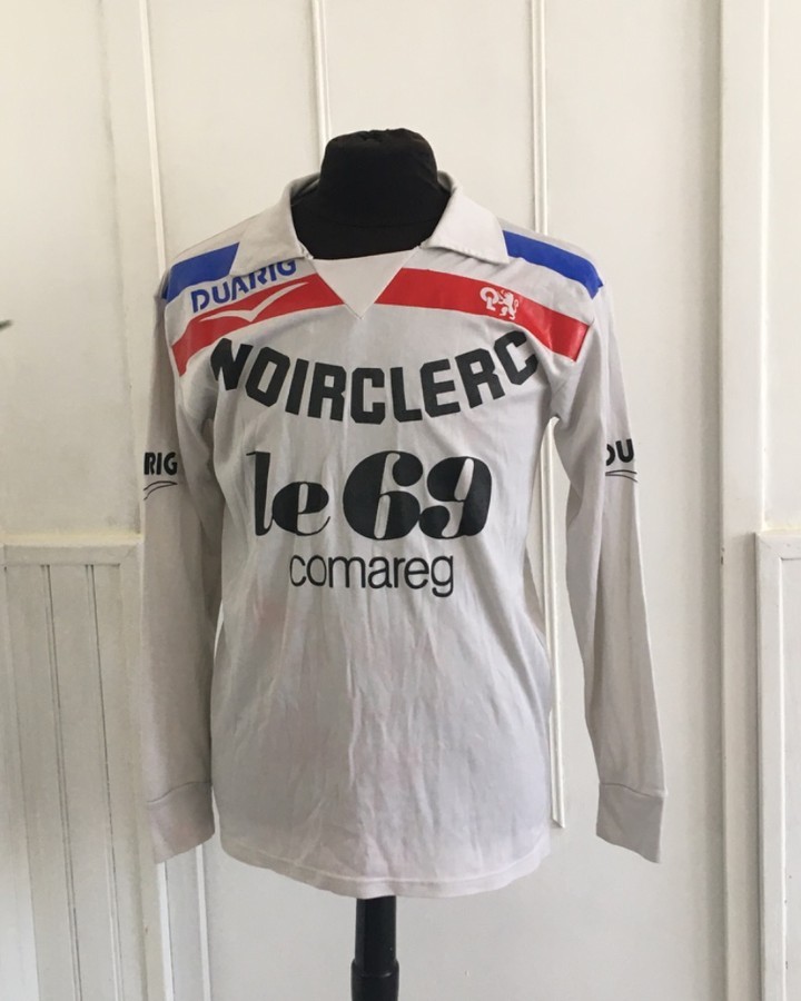 Olympique Lyonnais 88-89 Visitante 3