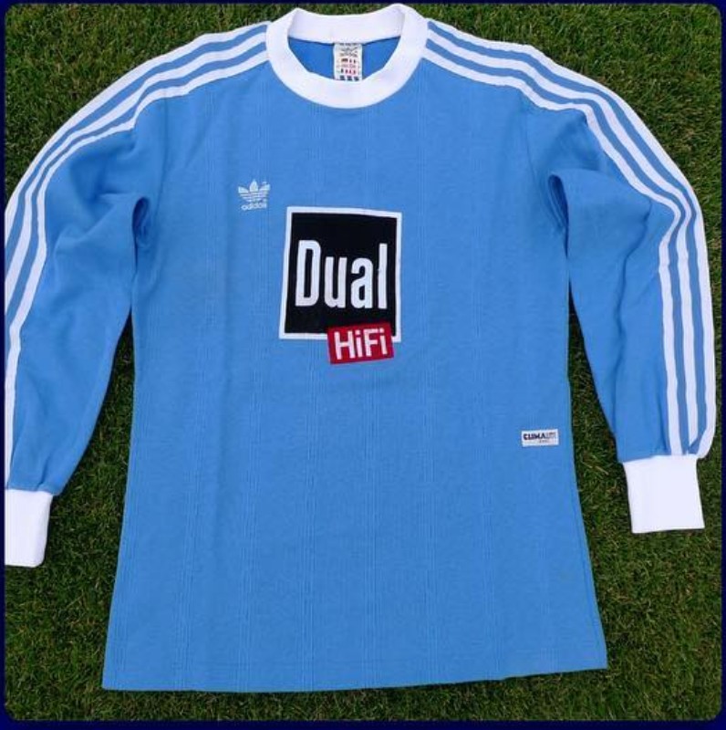 Primera equipación de Schalke 04 87-88
