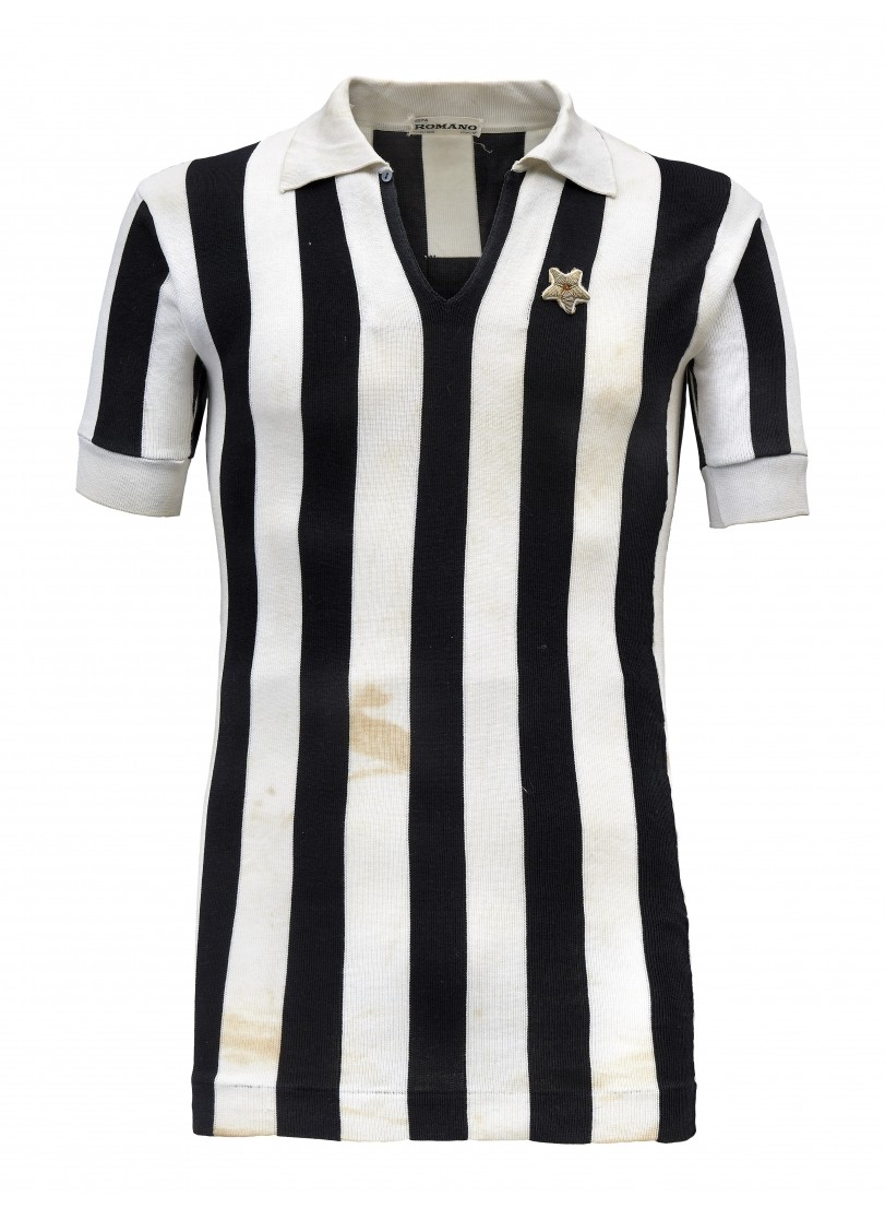 Juventus FC 76-77 Local 3