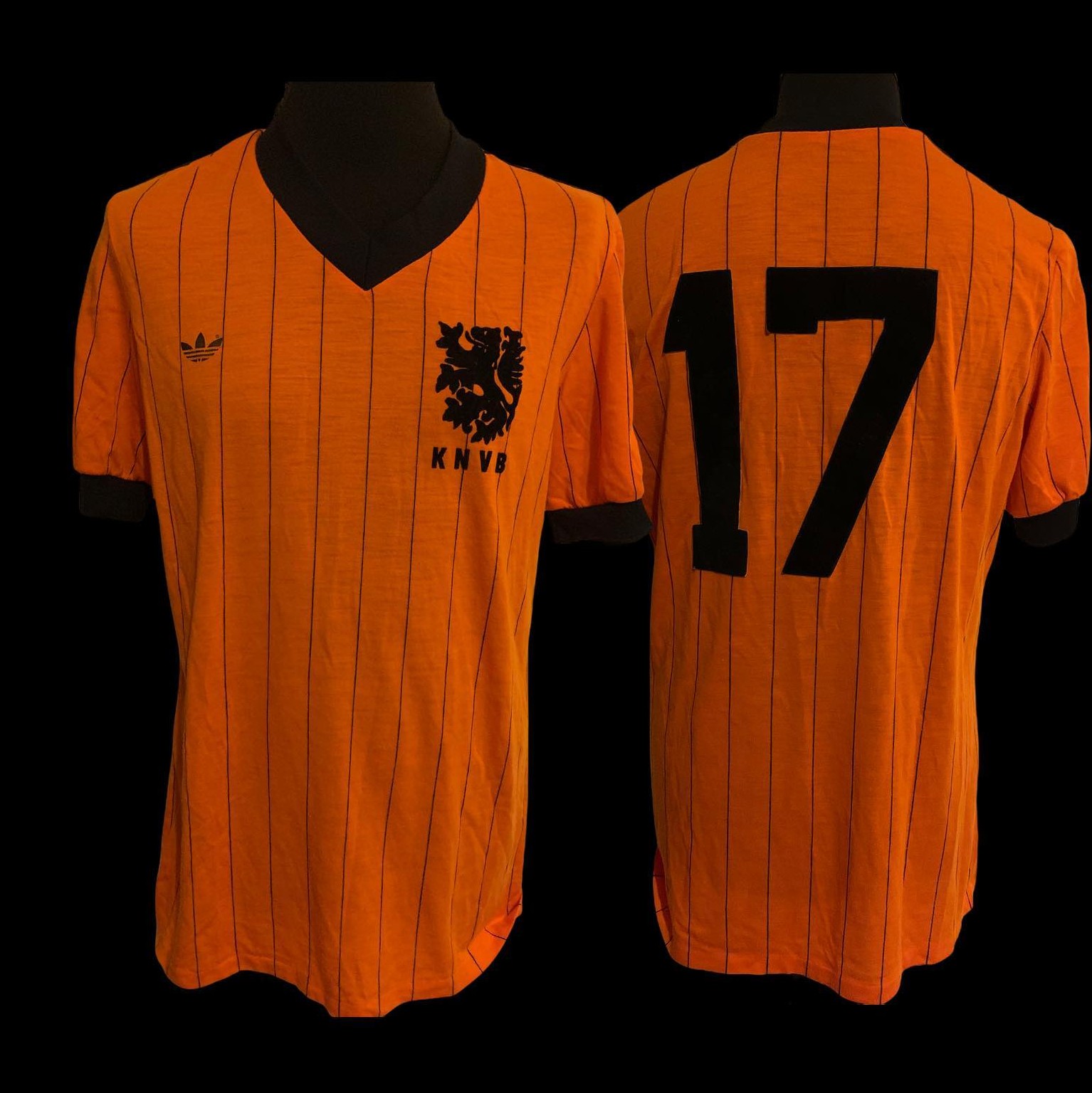 Primera equipación de Países Bajos 1982