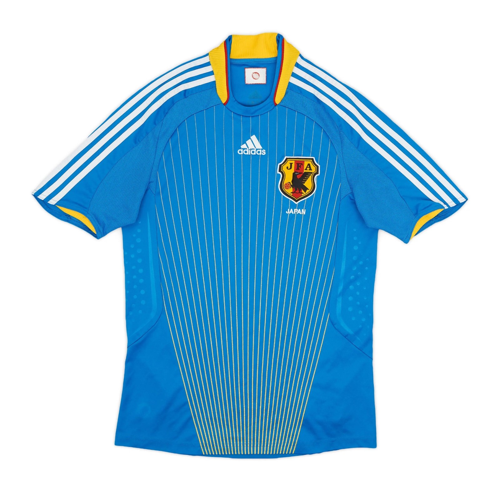 Primera equipación de Japón 2008