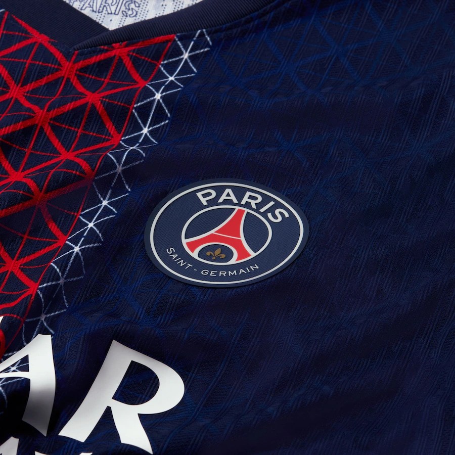 Paris Saint-Germain 25-26 Local 3
