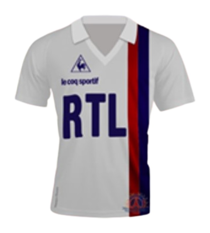 Primera equipación de Paris Saint-Germain 82-83