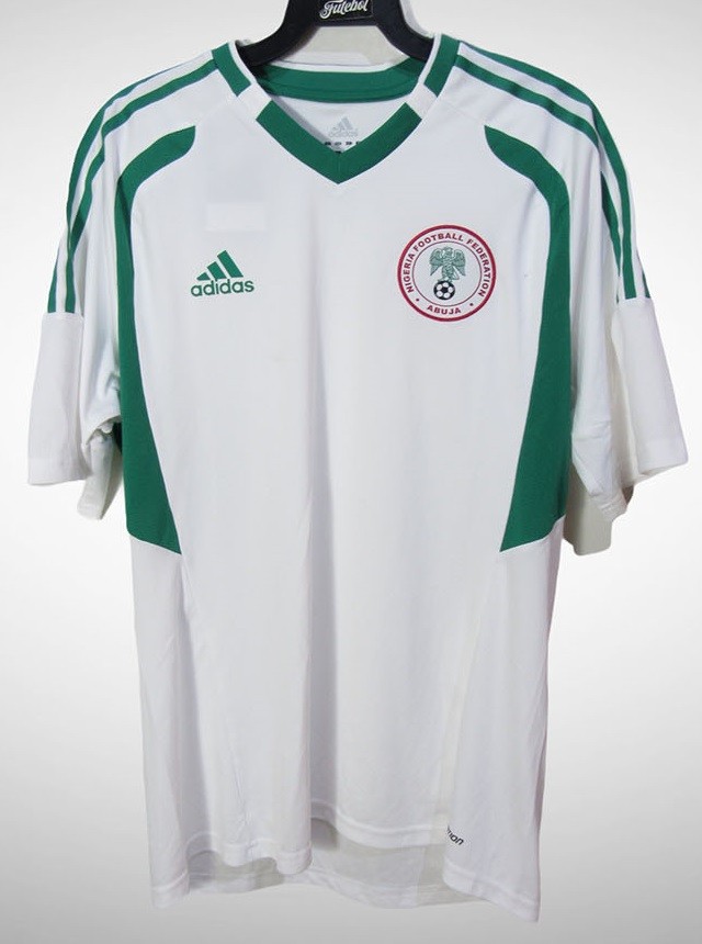 Segunda equipación de Nigeria 2012