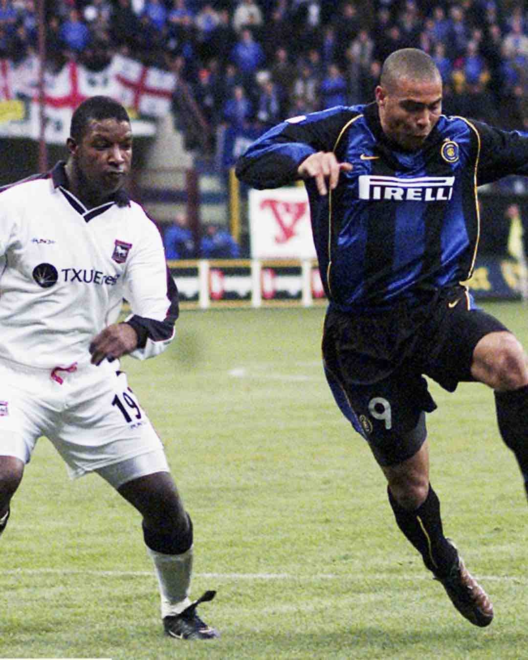 Inter Milan 01-02 Local 2