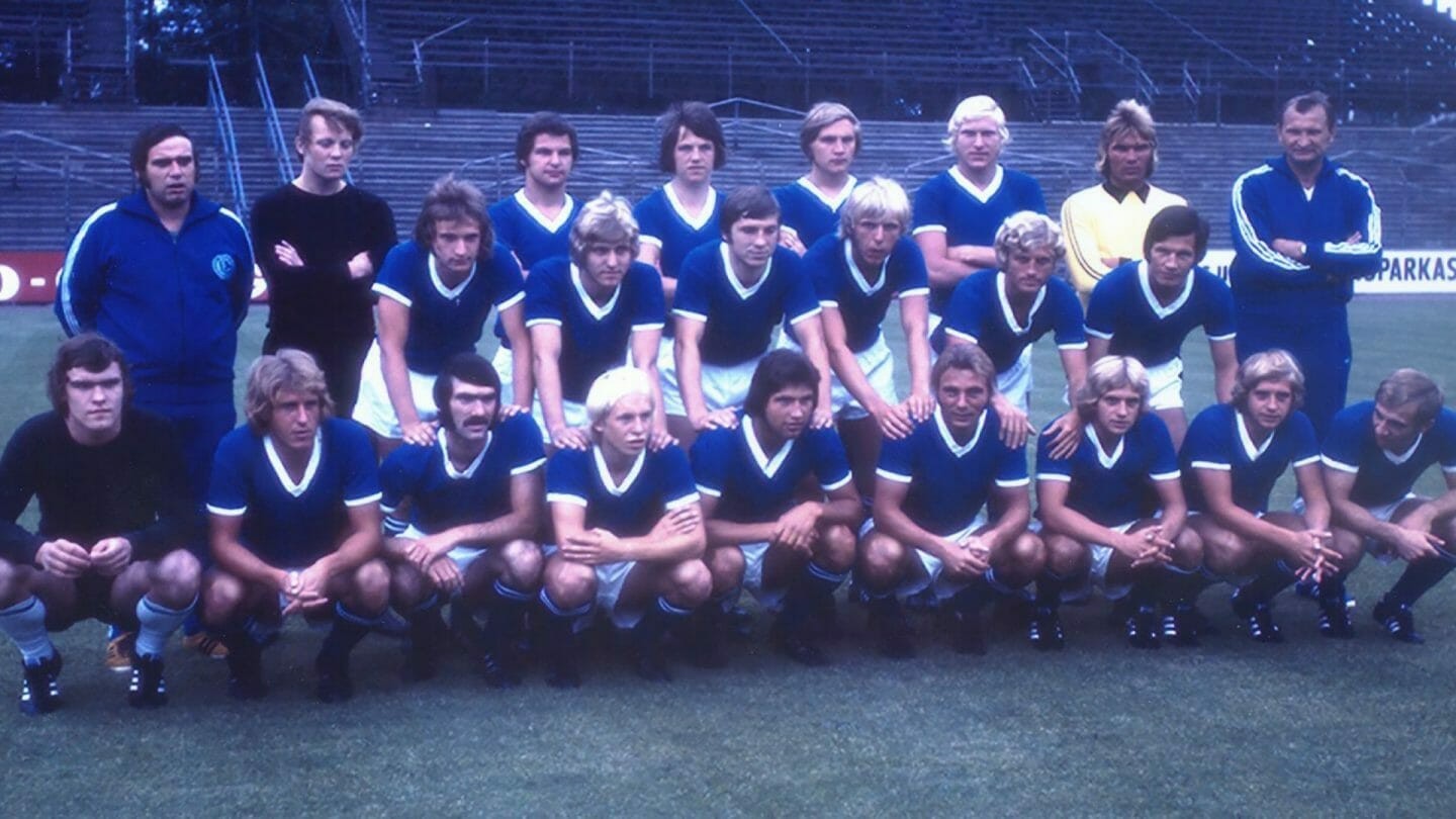 Primera equipación de Schalke 04 71-72