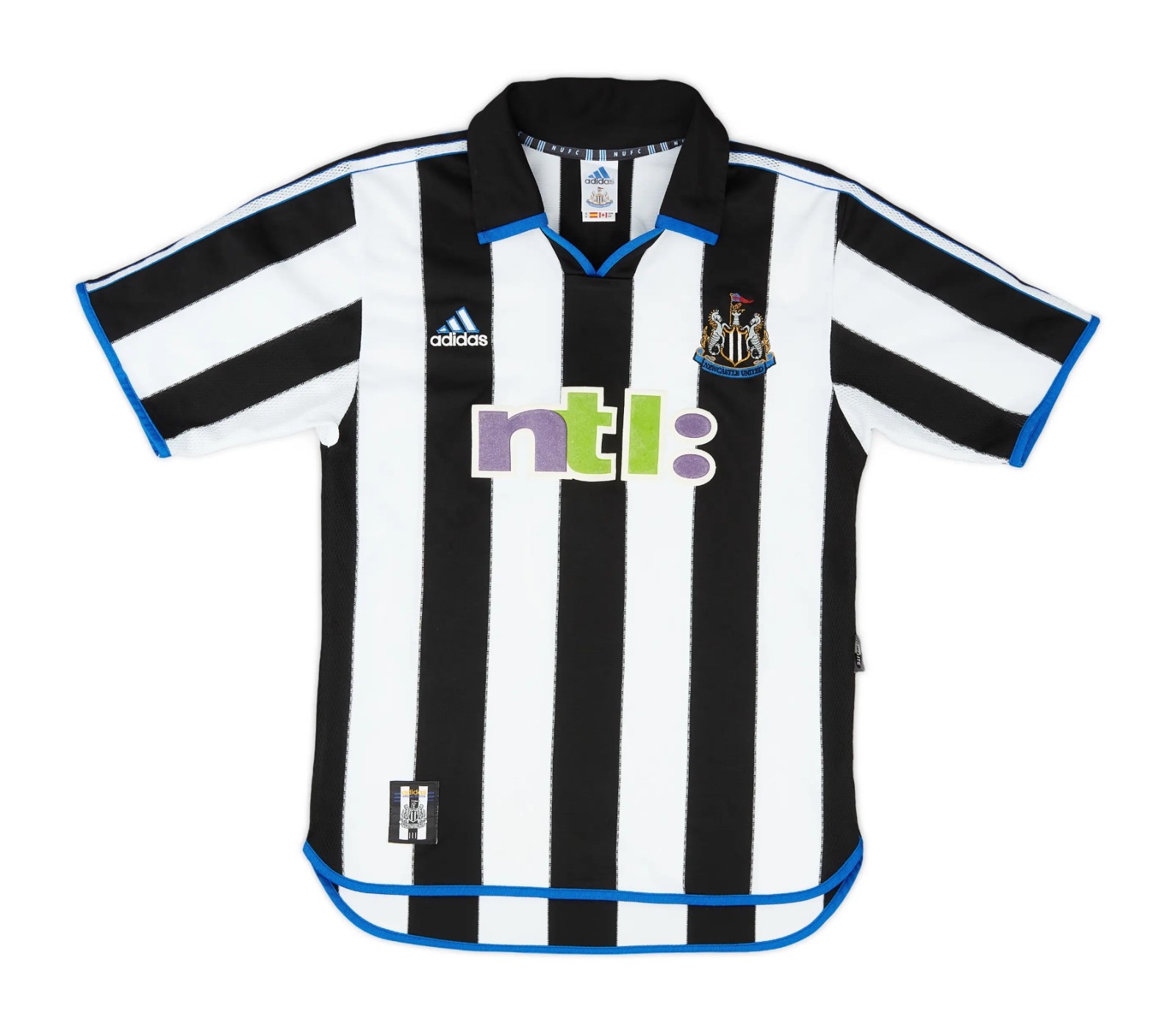 Primera equipación de Newcastle 00-01