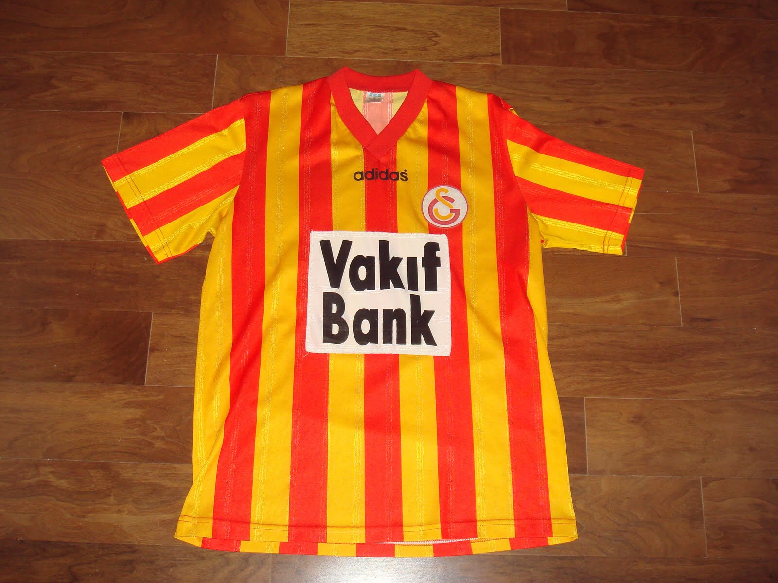 Galatasaray 95-96 Cuarta 4