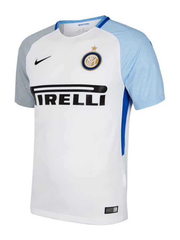 Inter Milan 17-18 Visitante 2