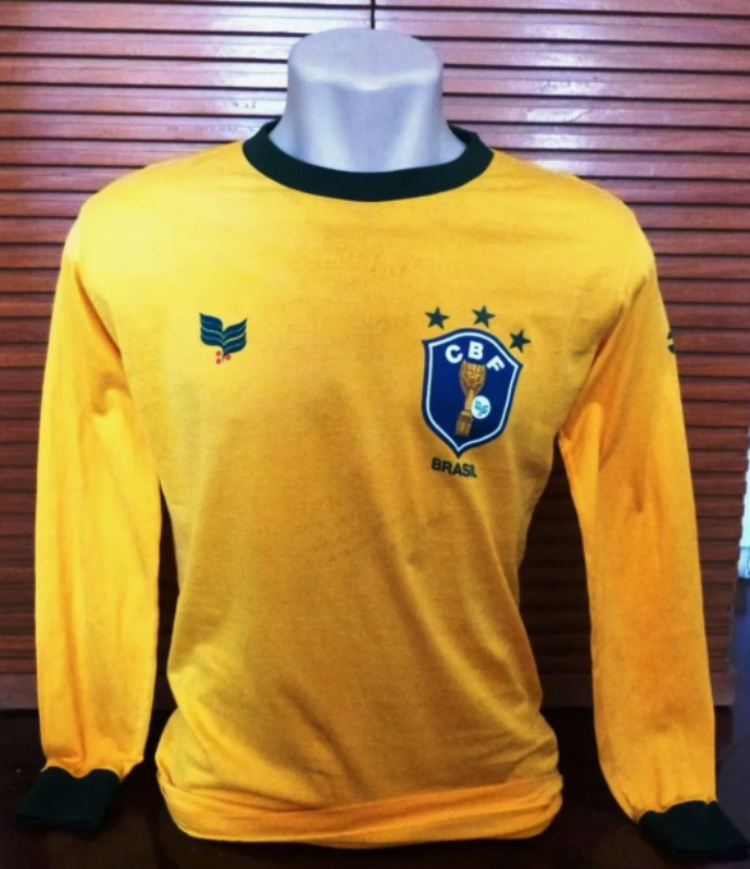 Primera equipación de Brasil 1983