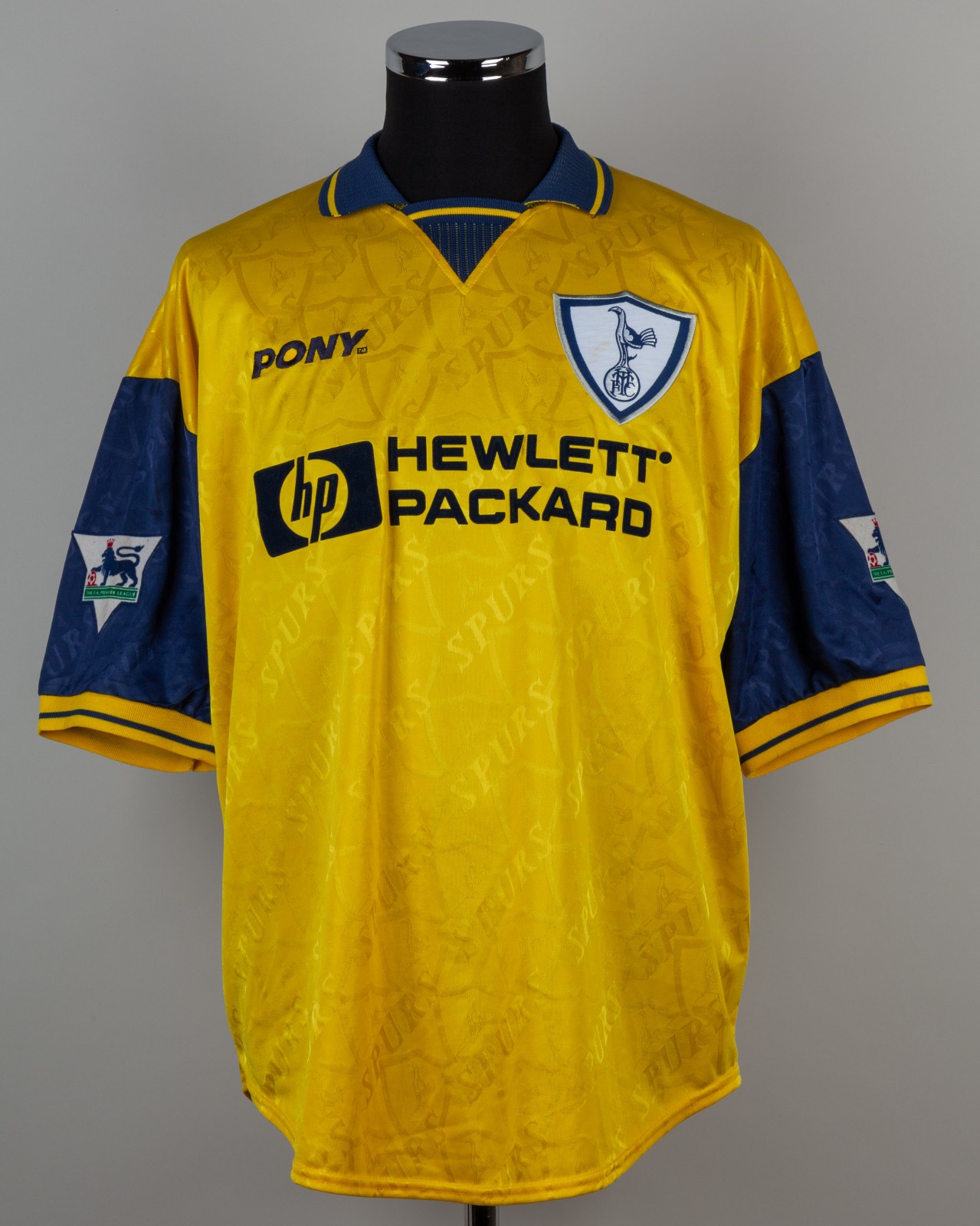 Segunda equipación de Tottenham 96-97