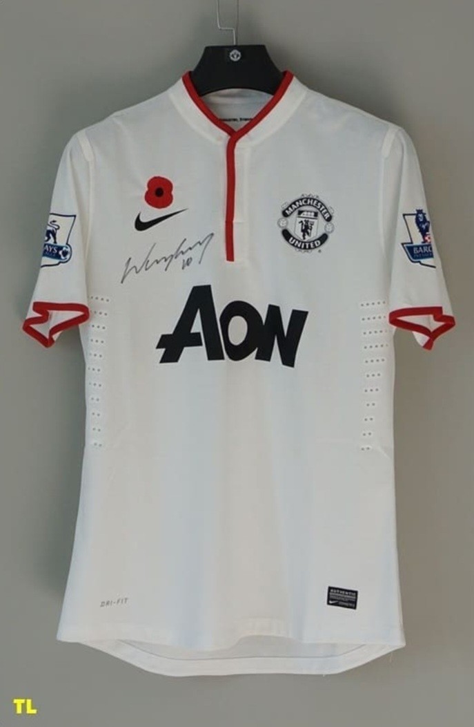 Segunda equipación de Manchester United 12-13