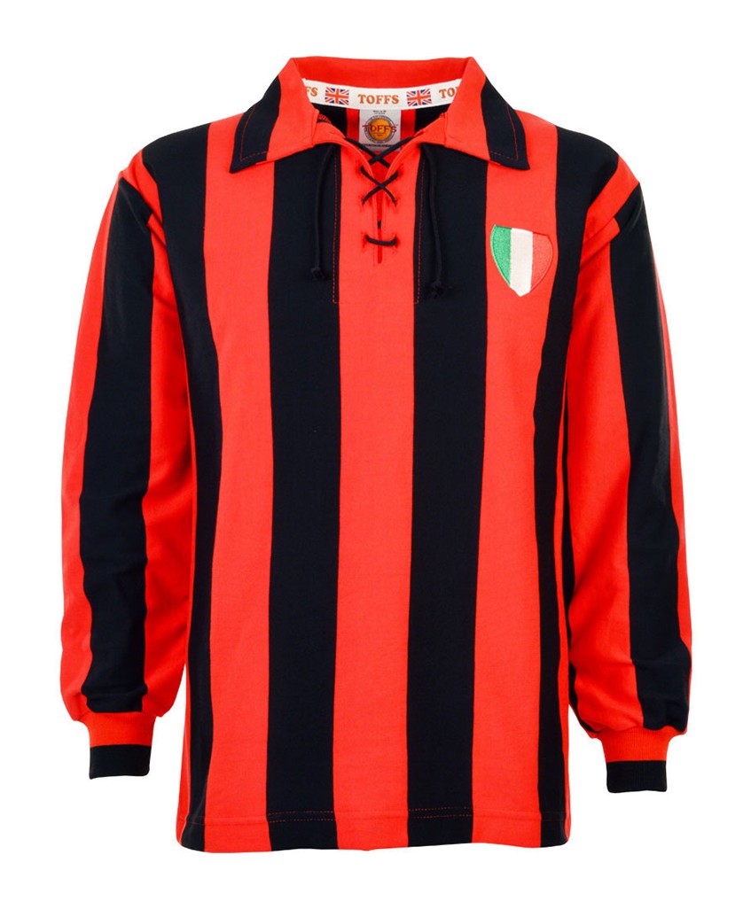 Primera equipación de Milan 55-56
