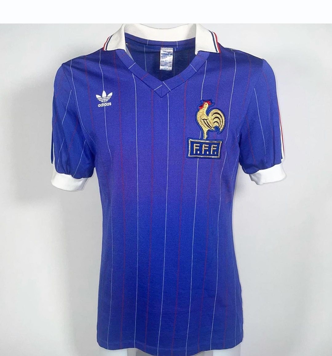 Primera equipación de Francia 1982