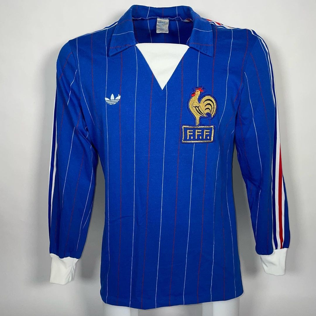 Primera equipación de Francia 1983