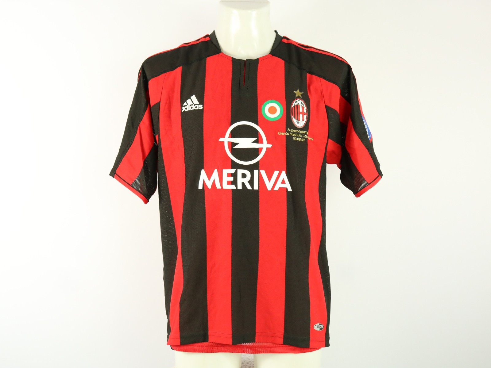 Equipación especial de Milan 03-04